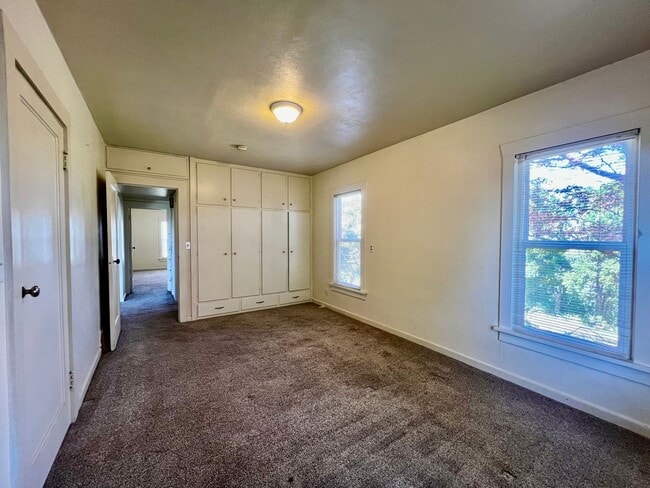 Building Photo - Non-Refundable & Security Deposit Total: $...