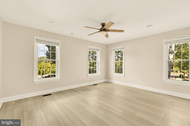 Building Photo - 640 Orchard Ridge Dr
