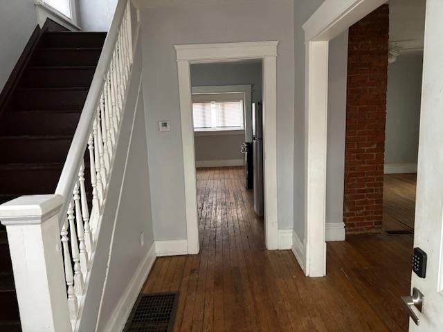 Building Photo - 591 Greissing Terrace