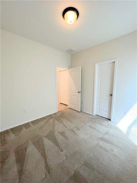 Building Photo - 901 Solitude Dr