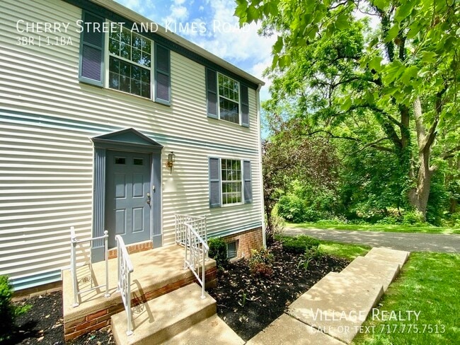 Building Photo - 225 Cherry St