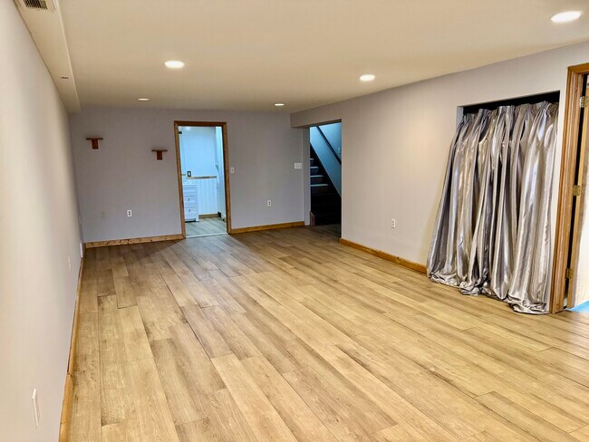 Building Photo - 21600 Whittington St