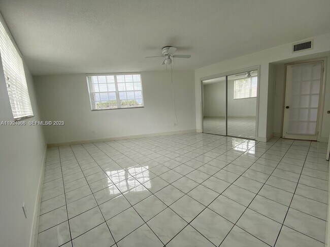 Building Photo - 1800 79th Street Causeway