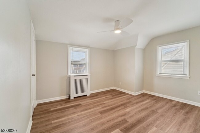 Building Photo - 2-11 31st St