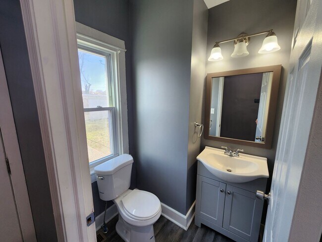 Building Photo - Twin home with stainless appliances, centr...