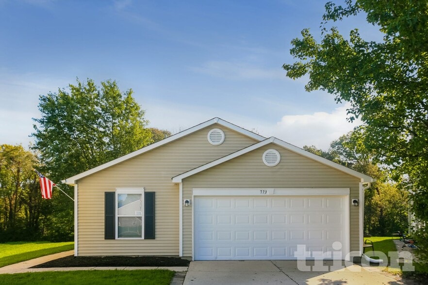 Primary Photo - 773 Fern St