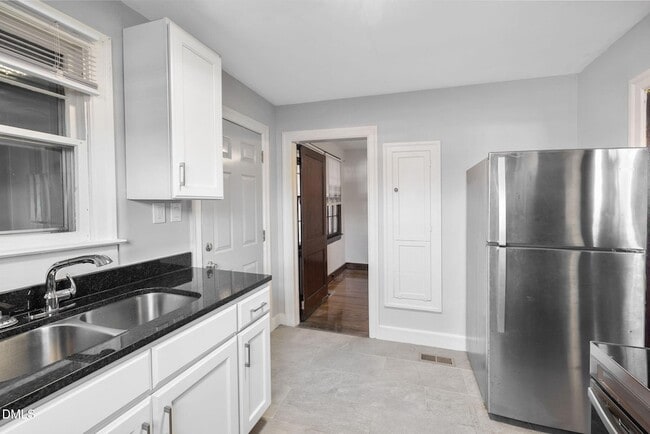 Building Photo - 109 Lincoln Ct