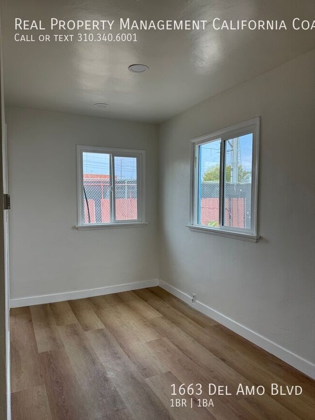 Building Photo - 1663 Del Amo Blvd