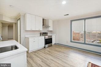 Building Photo - 20672 Fairwater Pl