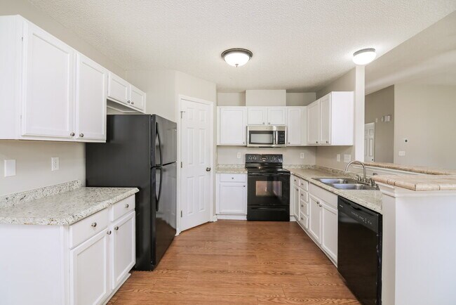 Building Photo - 2217 Hatton Way