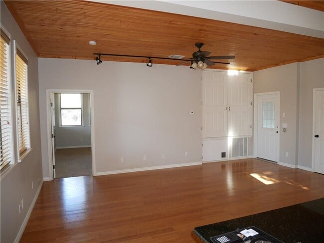 Building Photo - 16216 Stewart Rd