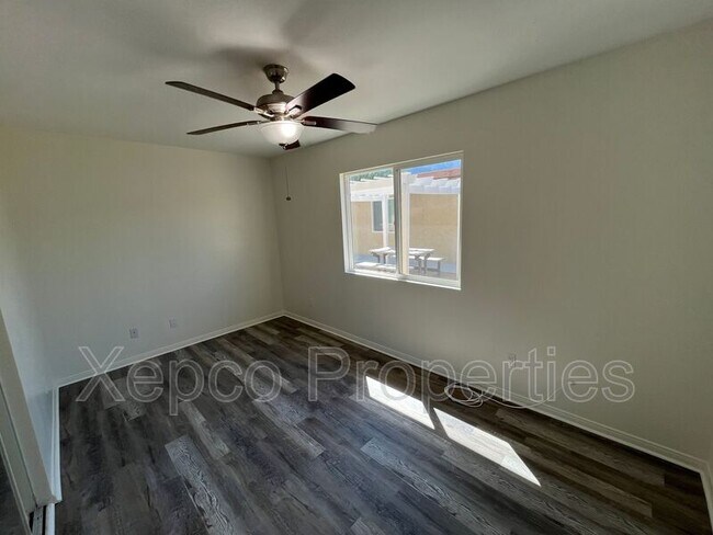 Building Photo - 422 Rosa Parks Rd