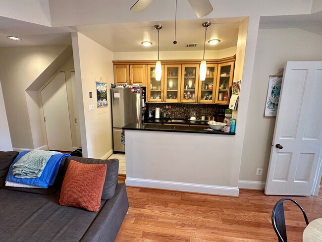 Building Photo - Dupont's Tree Lined Church Street 2 bedroom/1Bath Condo with Deck and Parking!