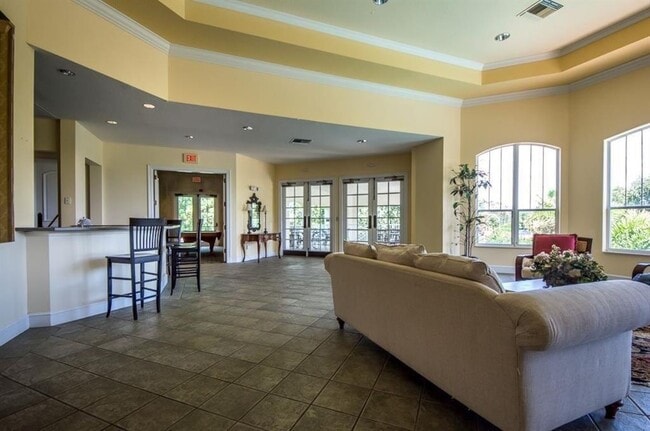 Building Photo - 5090 Fairways Cir