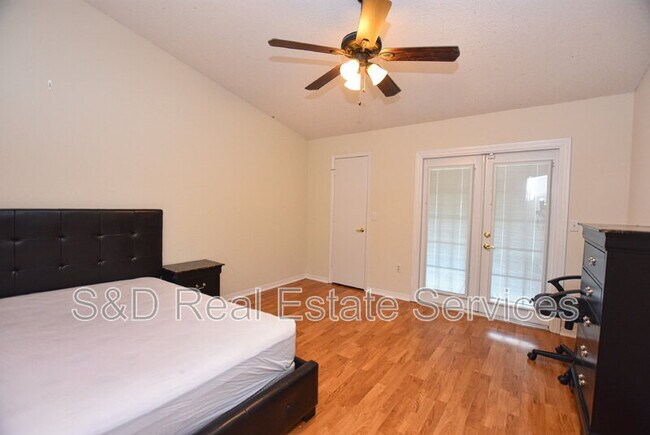 Building Photo - 1072 Meadowood Pointe Rd