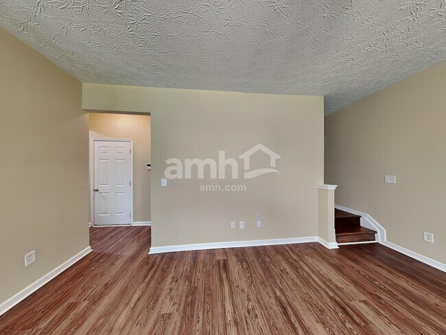 Building Photo - 6165 Ambercrest Ct