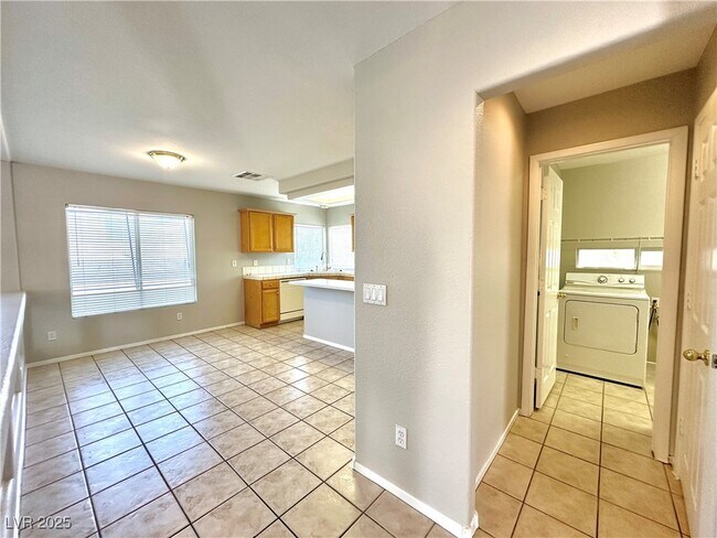 Building Photo - 7612 Glorietta Bay Ct