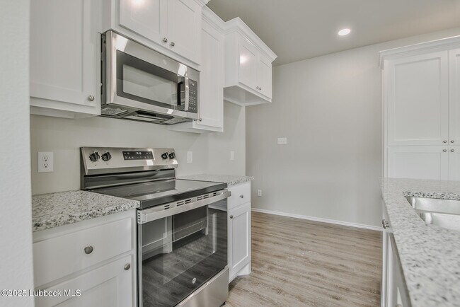Building Photo - 3115 74th St