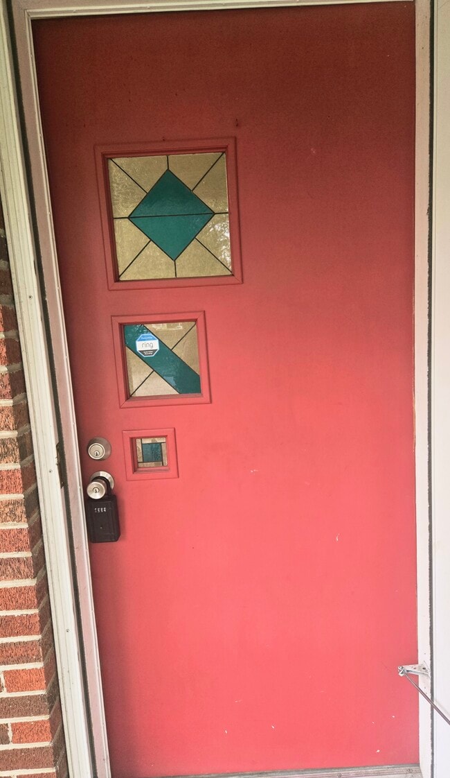 Building Photo - 107 Wayside Dr