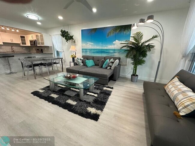 Building Photo - 7118 Bonita Dr