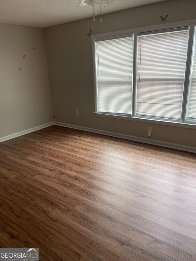 Building Photo - 401 W Parrish St