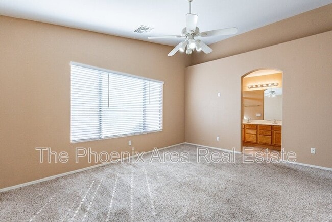 Building Photo - 1261 N Balboa Dr