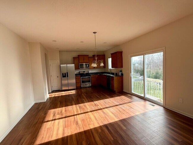 Building Photo - Spacious 4BR 2B w/ Large Backyard • Full Appliance Kitchen • 2-Car Garage in Pataskala