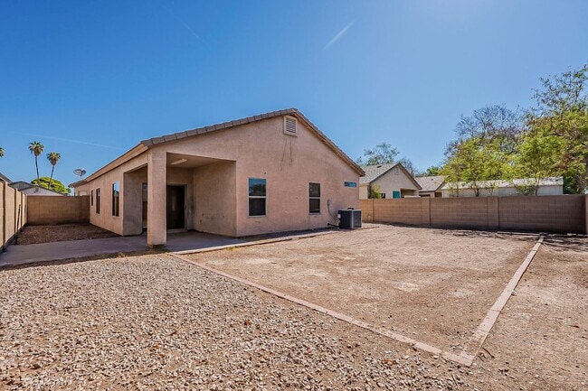 Building Photo - Home for rent