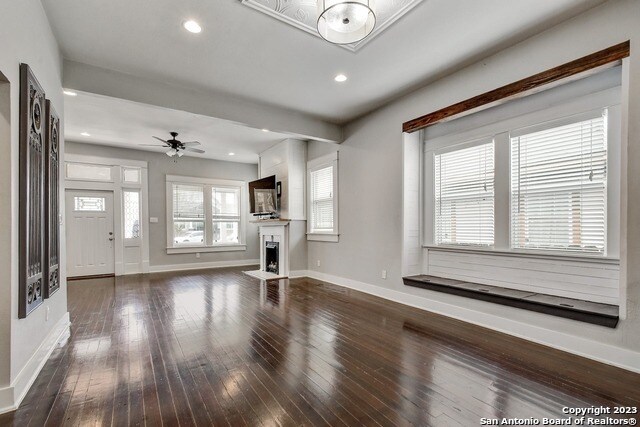 Building Photo - 612 Hunstock Ave