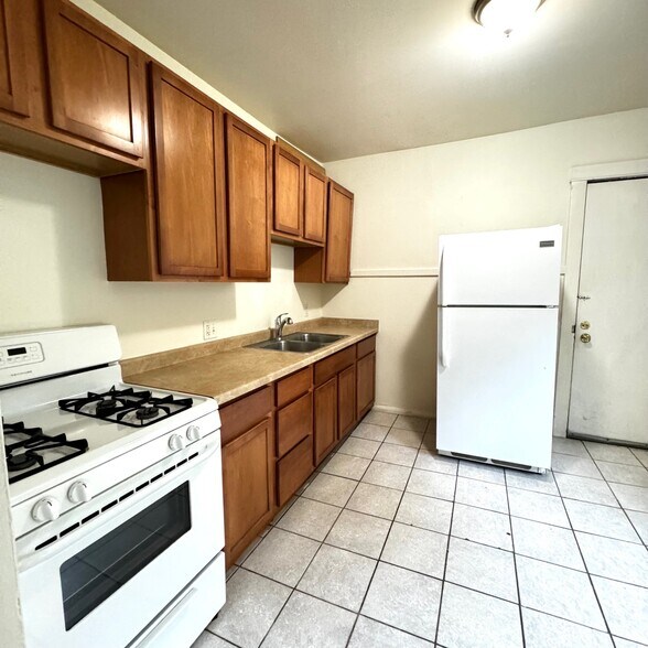 Building Photo - 115 n Hancock st