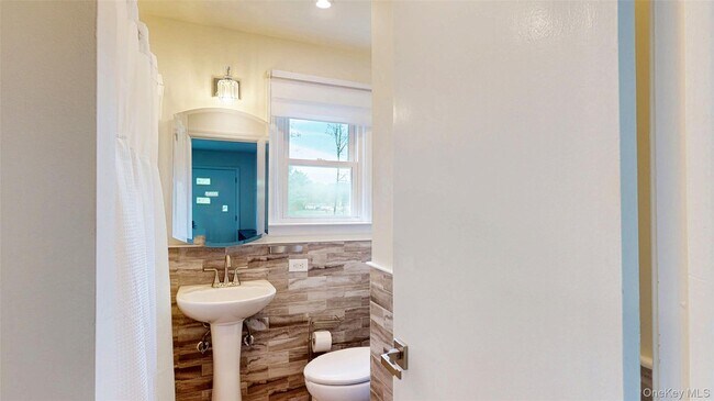 Building Photo - 41 Mountain Ave