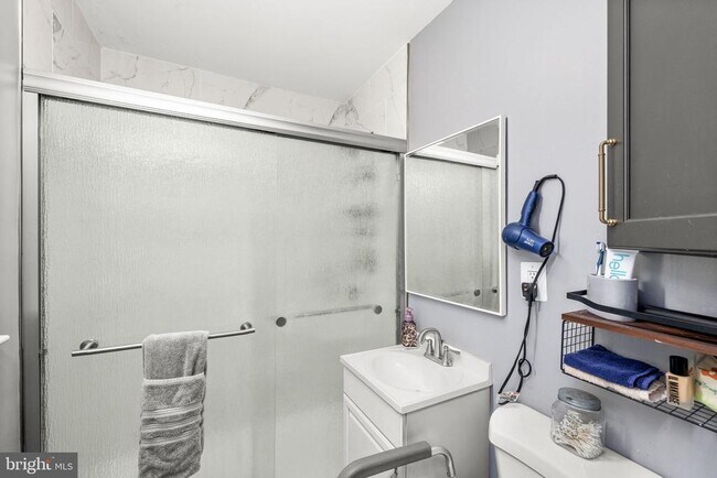 Building Photo - 13410 Wilderness Park Dr