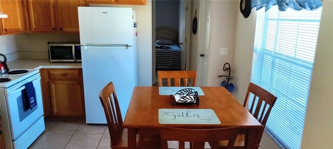 Building Photo - 4550 Fernway Dr