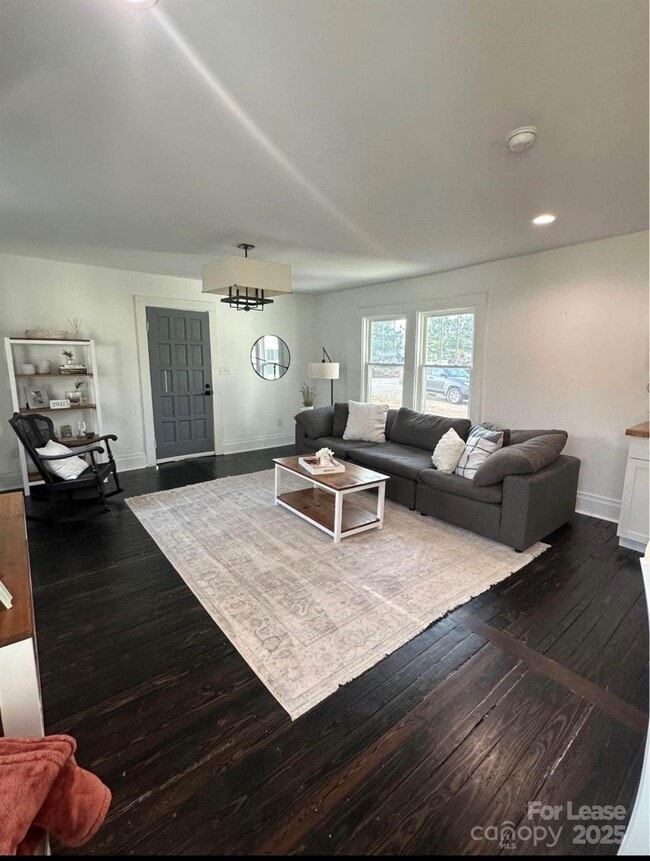 Building Photo - 135 Estelle Rd