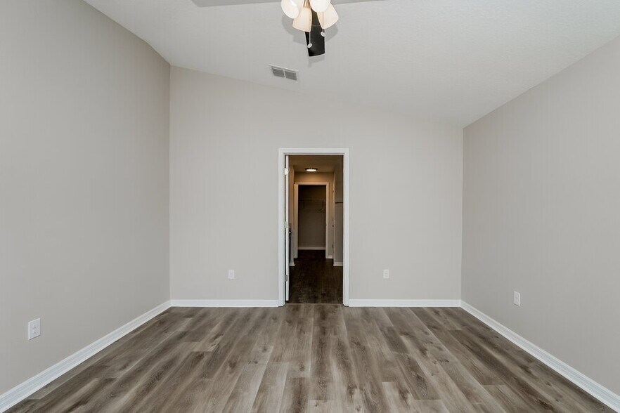 Building Photo - 10221 Carp Holw Rd