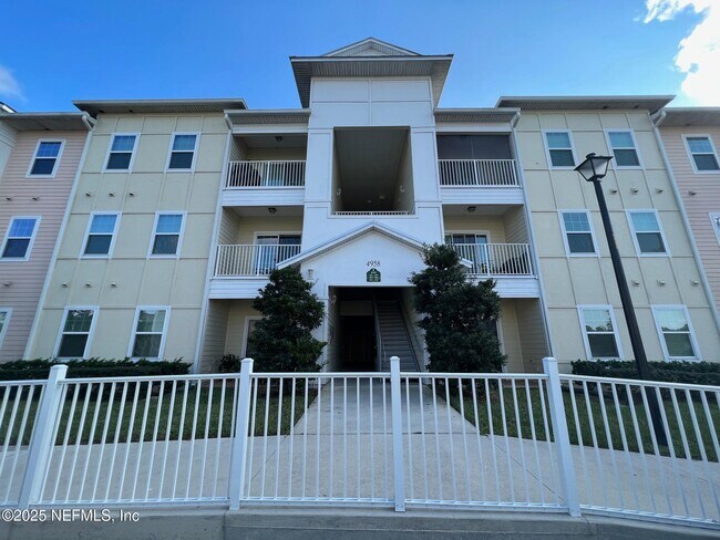 Building Photo - 4958 Key Lime Dr