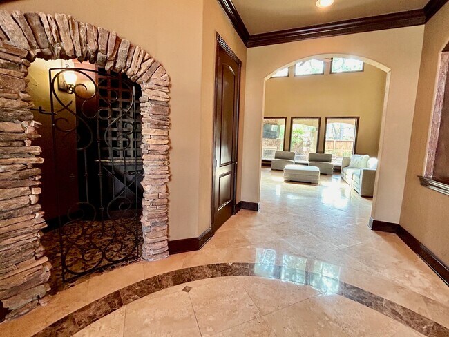 Building Photo - 7511 Raes Creek Dr