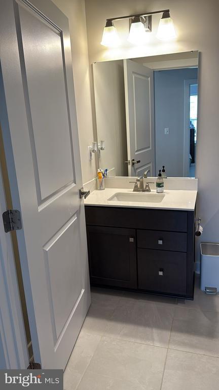 Building Photo - 46294 Mount Milstead Ter