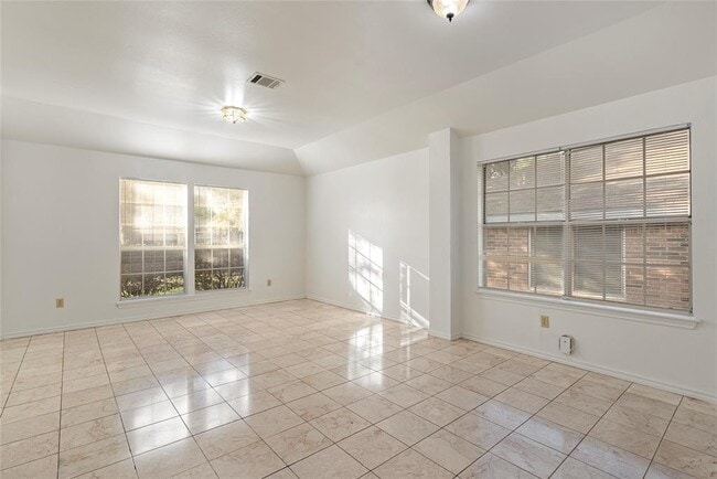 Building Photo - 13216 Bennington Ln