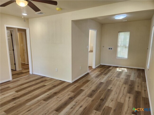 Building Photo - 1817 E Barton Ave