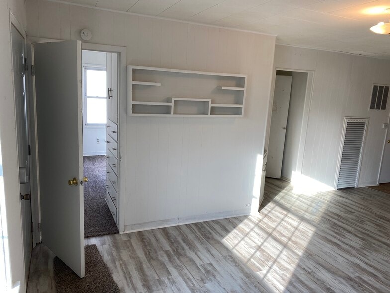 New Aduramax Flooring - 1645 Cottage Ave