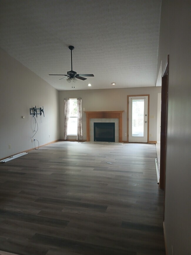 Building Photo - 8347 Vega Dr