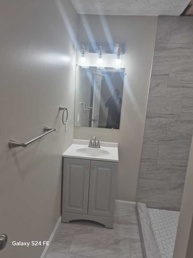 Building Photo - 7428 Quail Ridge Ln