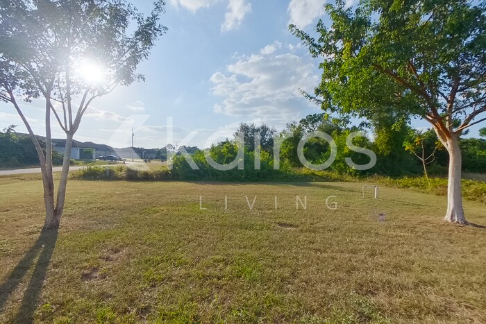 Building Photo - 54 Beth Ave S