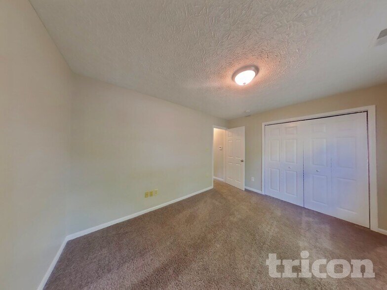 Building Photo - 2607 Cooper Pointe Cir