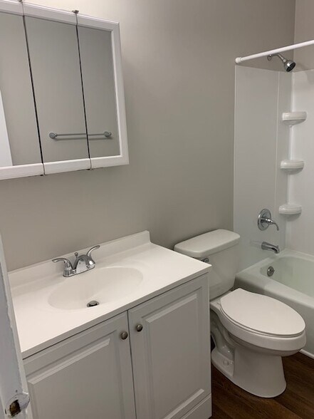 Building Photo - 3320 Lupine Dr