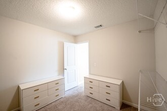 Building Photo - 24 Daylily Ct