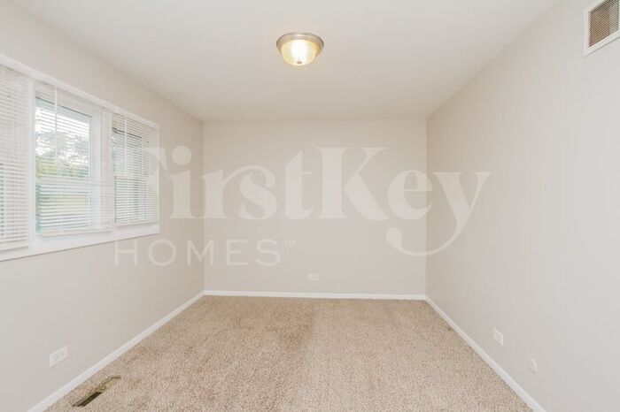 Building Photo - 22928 East Dr