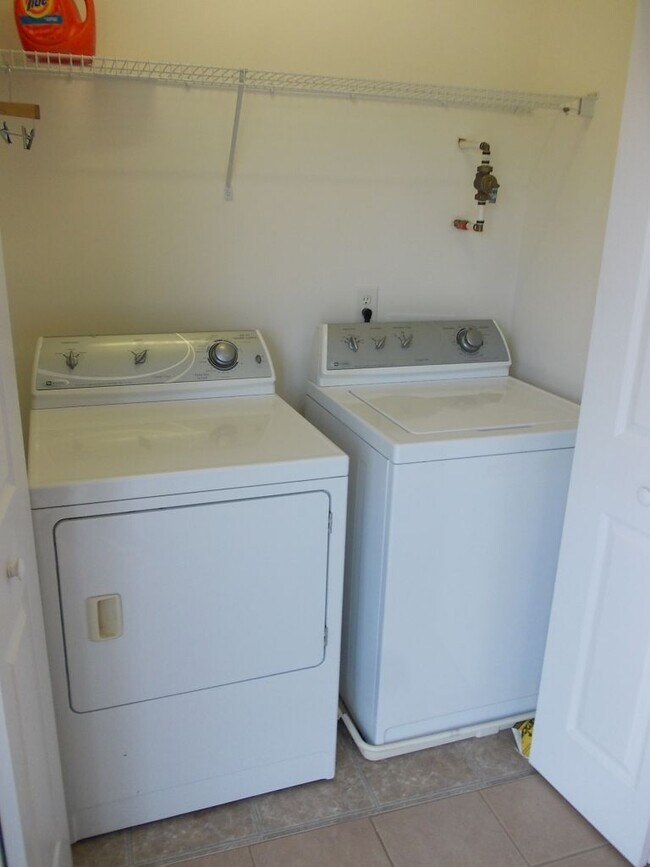 Building Photo - Awesome 2 Bed Condo in Desired NODA - The ...