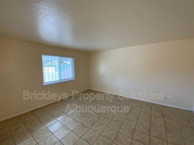 Building Photo - 12700 Mountain Rd NE